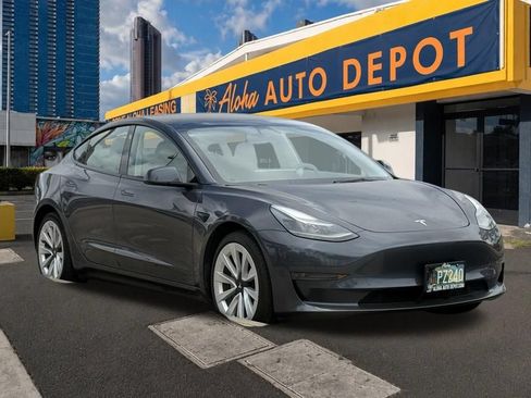 Used 2023 Tesla Model 3 Standard Range RWD image 6