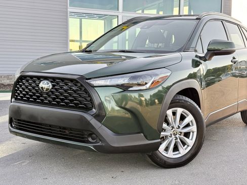 Used 2022 Toyota Corolla Cross LE FWD image 4