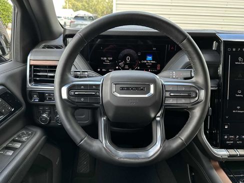 Certified 2025 GMC Yukon Denali image 20