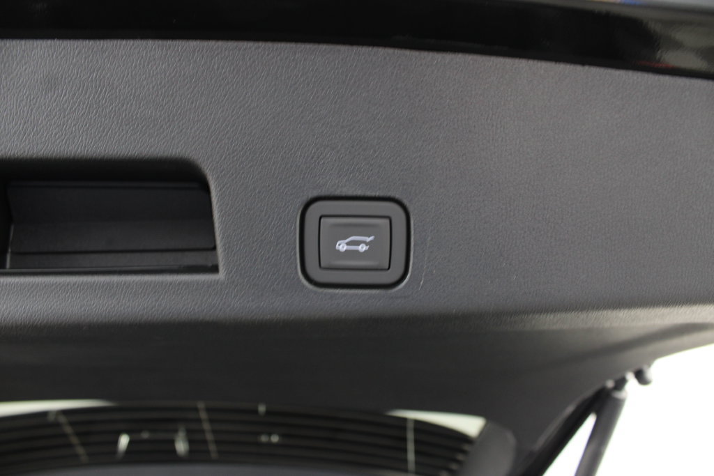 New 2027 Chevrolet Traverse RS FWD image 30
