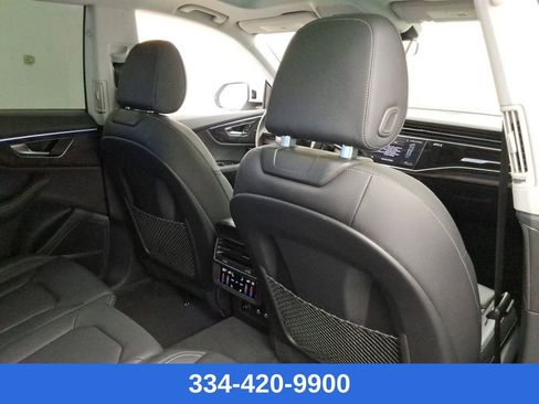 Used 2023 Audi Q8 Premium Plus image 22