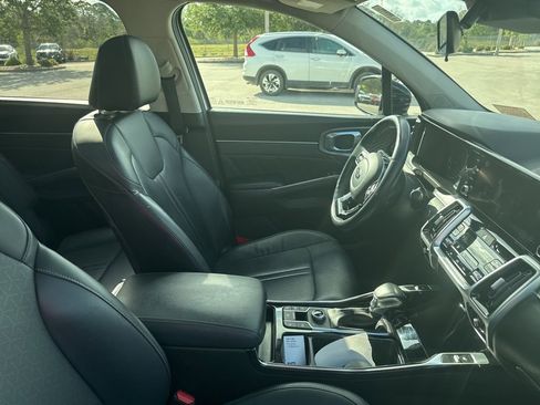 Used 2021 Kia Sorento SX AWD/4WD image 14