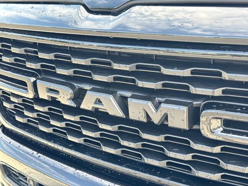 Used 2023 RAM 1500 Big Horn AWD/4WD image 14