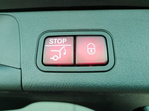 Used 2023 Mercedes-Benz EQB 300 4MATIC w/ Pinnacle Package image 26