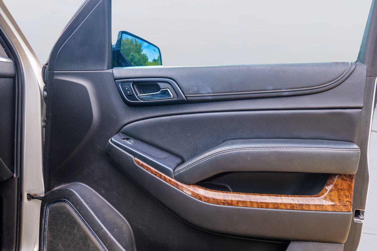 Used 2015 Chevrolet Tahoe LTZ RWD image 19