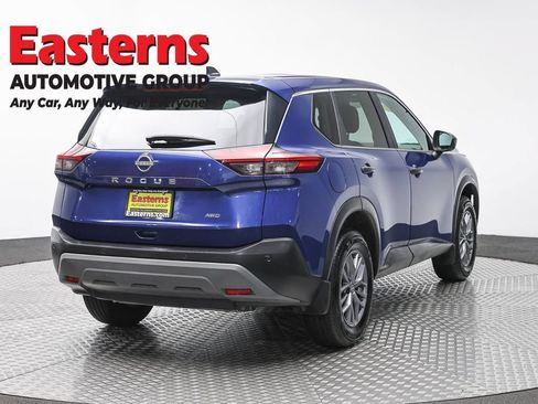 Used 2023 Nissan Rogue S AWD/4WD image 5