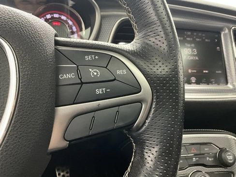 Used 2016 Dodge Challenger SRT Hellcat image 17