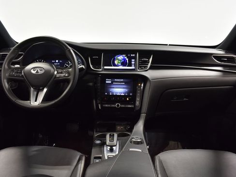 Certified 2025 INFINITI QX55 Essential w/ Accent Package image 14