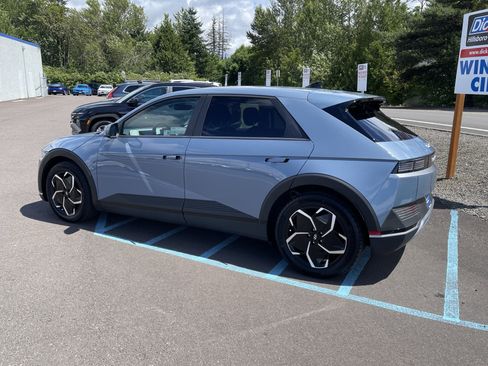 Certified 2024 Hyundai Ioniq 5 SEL RWD image 3