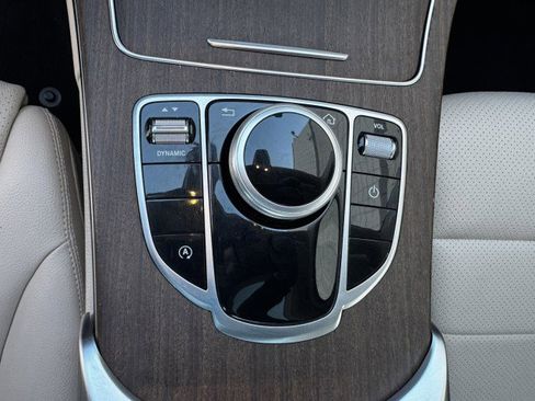 Used 2019 Mercedes-Benz C 300 4MATIC Sedan image 21