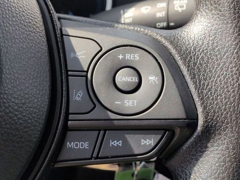 Certified 2025 Toyota RAV4 LE AWD/4WD image 16