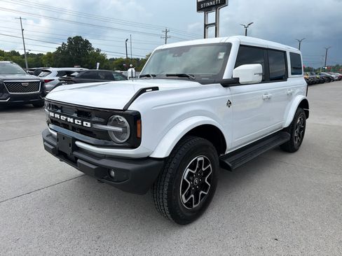 Used 2025 Ford Bronco Outer Banks AWD/4WD image 4
