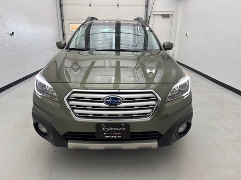 Used 2017 Subaru Outback 2.5i Limited AWD/4WD image 2