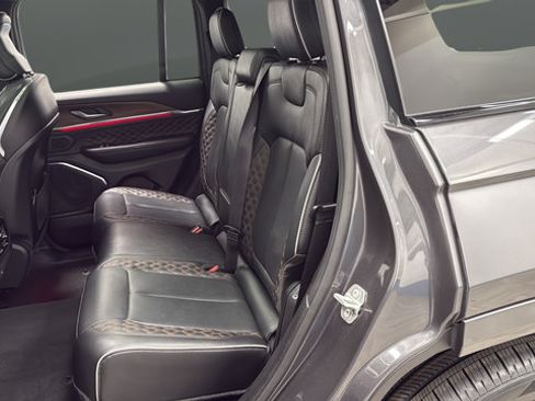 Used 2025 Jeep Grand Cherokee Summit w/ Obsidian Package AWD/4WD image 24