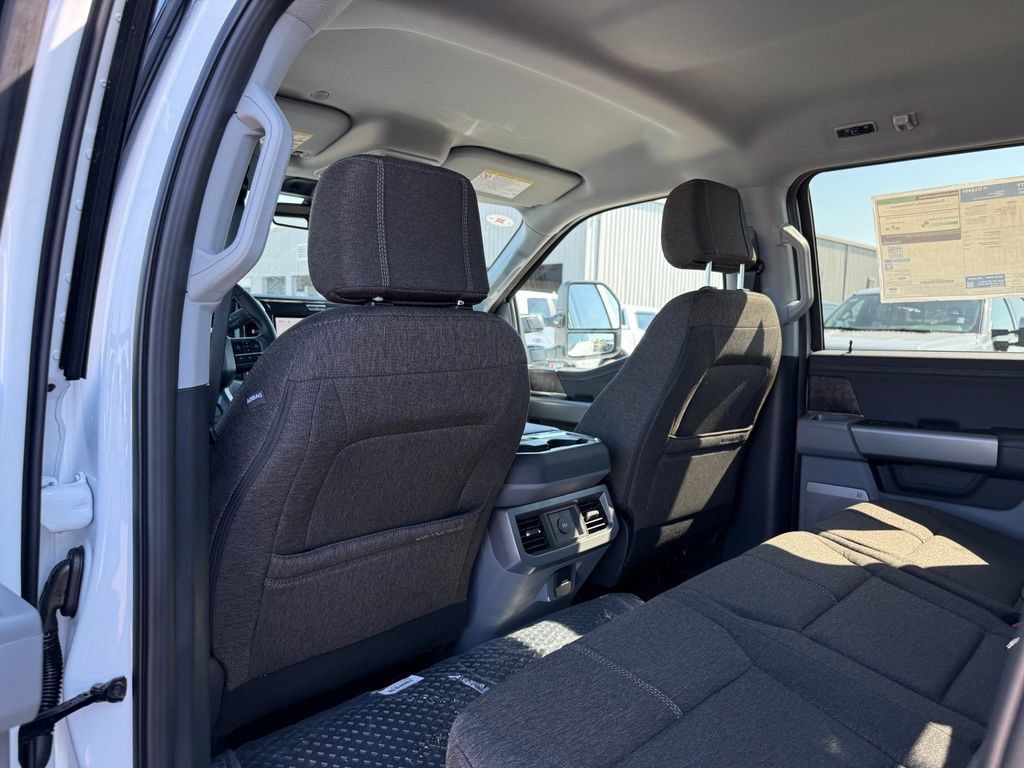 New 2027 Ford F250 XLT w/ XLT Premium Package AWD/4WD image 19