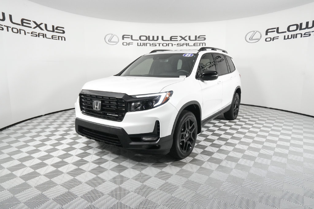 Used 2025 Honda Passport Black Edition image 1