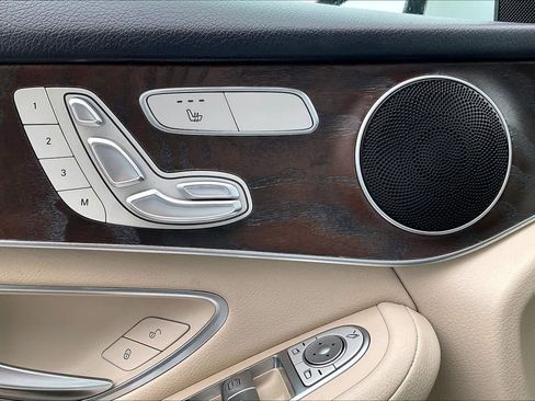 Used 2019 Mercedes-Benz GLC 300 image 35