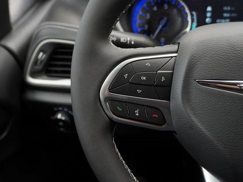 New 2026 Chrysler Pacifica Select image 25