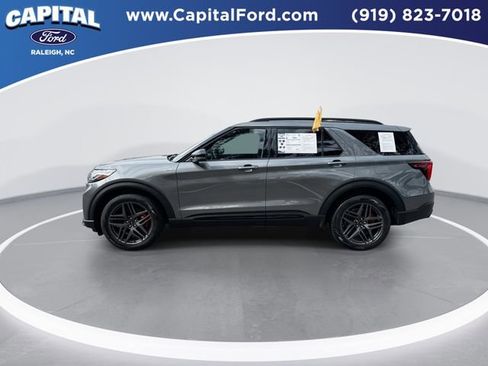 Certified 2025 Ford Explorer ST-Line w/ Premium Package image 5
