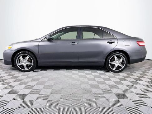 Used 2011 Toyota Camry LE w/ LE Extra-Value Pkg FWD image 7