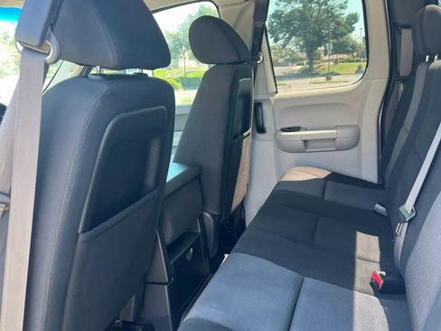 Used 2013 Chevrolet Silverado 2500 W/T AWD/4WD image 12