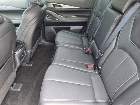 Used 2025 INFINITI QX60 Luxe w/ Vision Package FWD image 30
