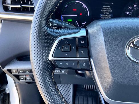 Certified 2024 Toyota Sienna XLE Woodland Edition AWD/4WD image 23