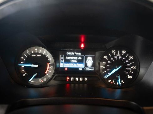 Used 2017 Ford Explorer XLT FWD image 13