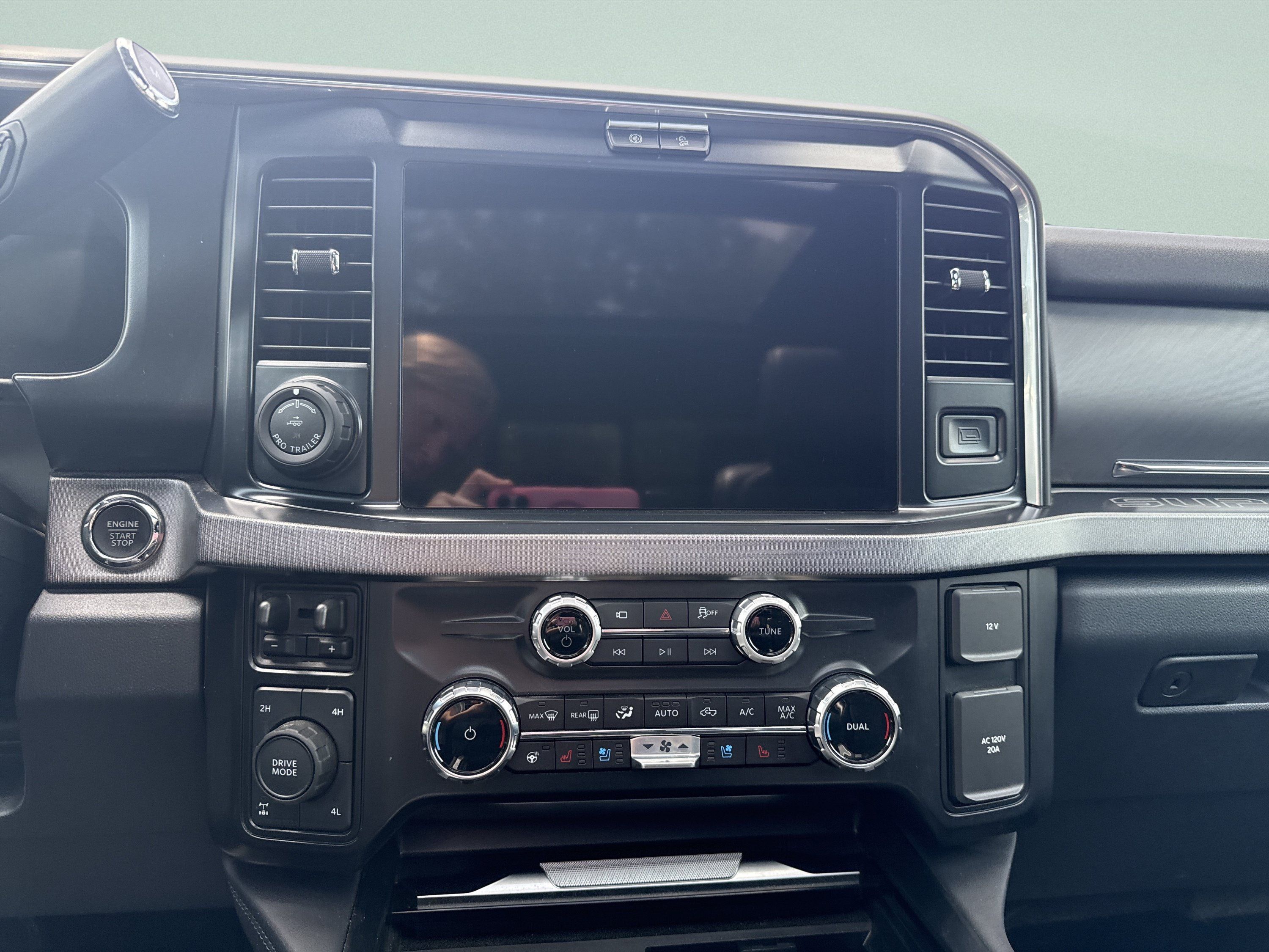 Used 2025 Ford F250 Platinum AWD/4WD image 15