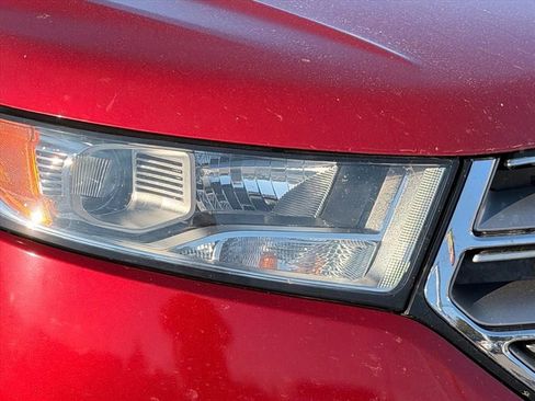 Used 2017 Ford Edge Titanium w/ Technology Package FWD image 20
