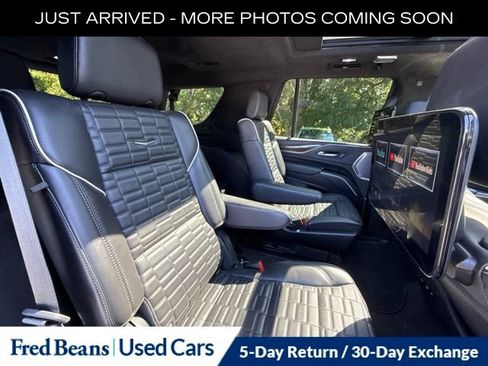 Used 2023 Cadillac Escalade Sport Platinum w/ LPO, ONYX Package AWD/4WD image 12