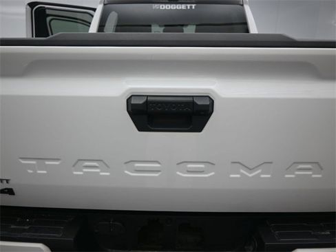 Used 2024 Toyota Tacoma TRD Off-Road image 16