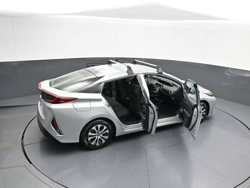 Used 2022 Toyota Prius Prime LE FWD image 45