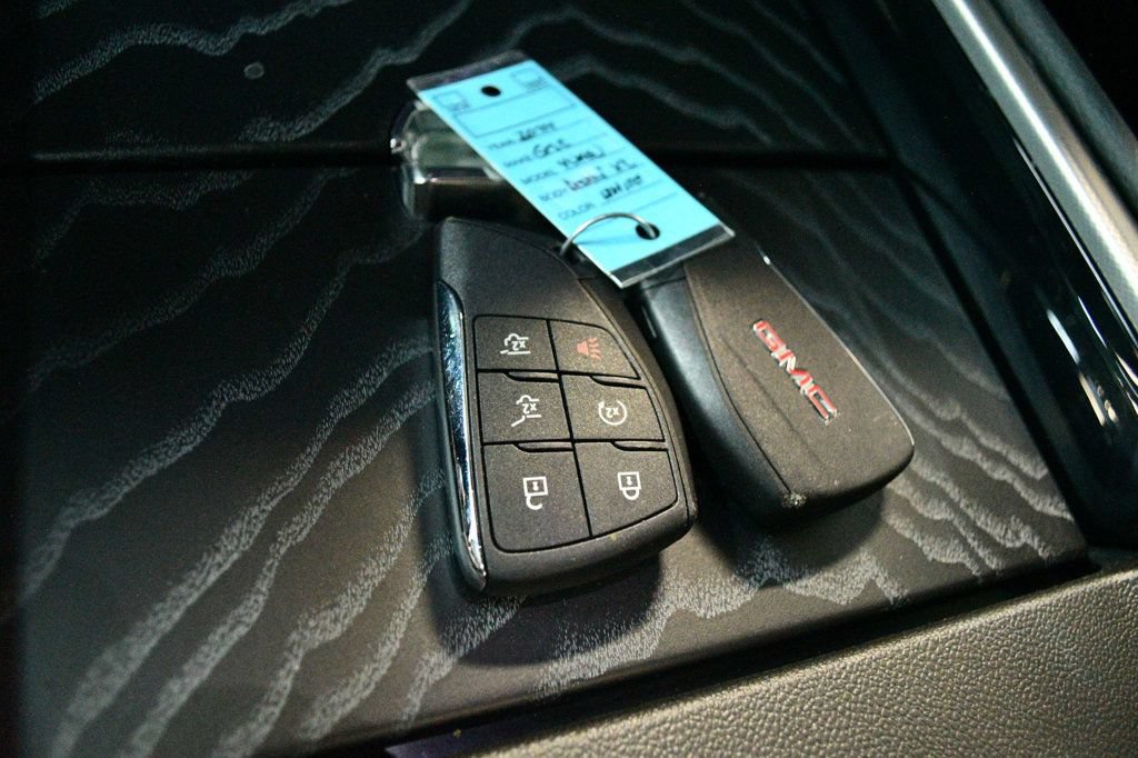Used 2024 GMC Yukon XL Denali AWD/4WD image 84