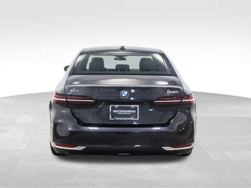 Used 2026 BMW 530i xDrive 530i xDrive w/ Premium Package image 4