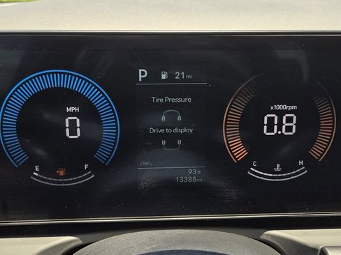Certified 2026 Hyundai Santa Cruz SEL FWD image 20