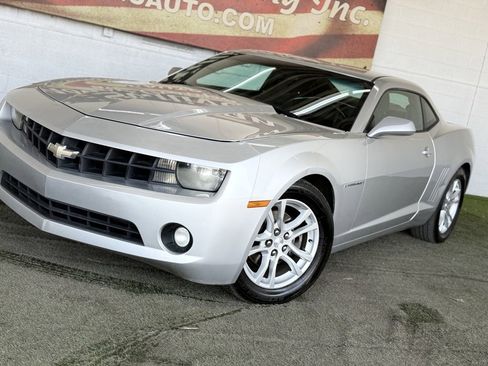 Used 2013 Chevrolet Camaro LT image 2
