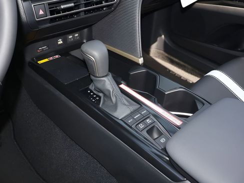 New 2026 Toyota Camry SE FWD image 25
