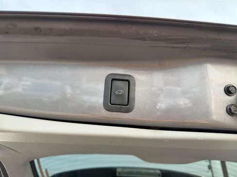 Certified 2018 Toyota Highlander XLE AWD/4WD image 30
