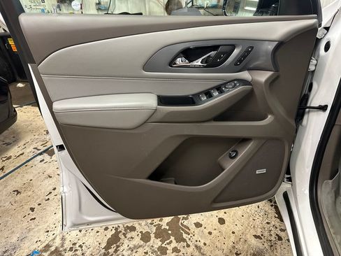 Used 2019 Chevrolet Traverse Premier AWD/4WD image 15