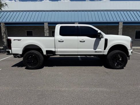 Used 2023 Ford F250 Lariat w/ Lariat Ultimate Package AWD/4WD image 9