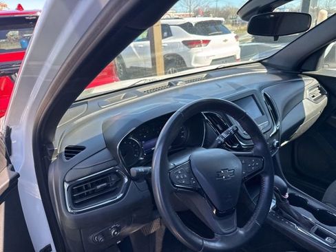 Certified 2022 Chevrolet Equinox RS image 5