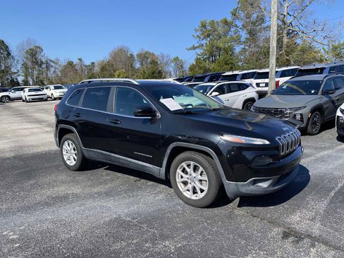 Used 2014 Jeep Cherokee Latitude image 1