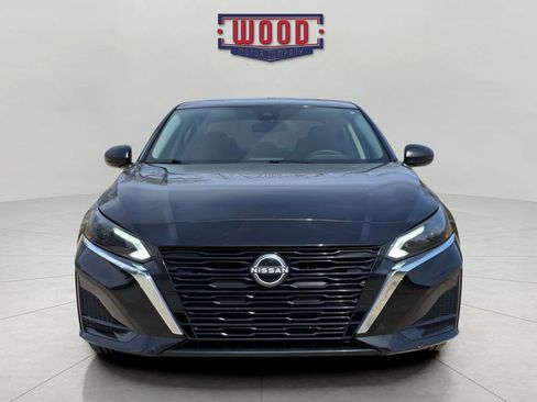 Used 2025 Nissan Altima 2.5 SV FWD image 5