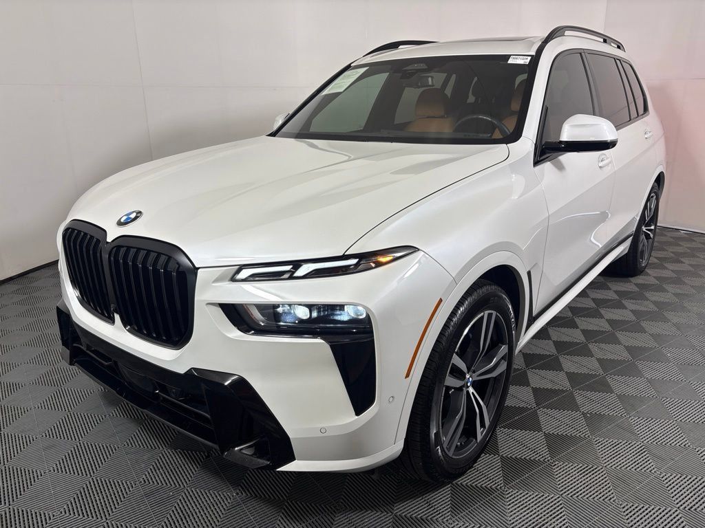 Certified 2026 BMW X7 xDrive40i AWD/4WD image 2