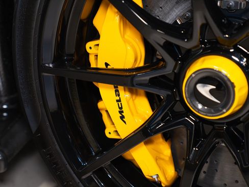 Used 2019 McLaren Senna RWD image 34