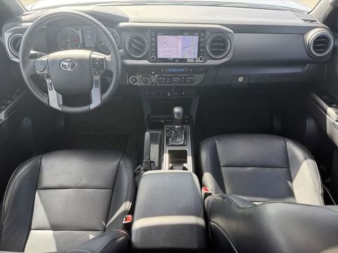 Used 2023 Toyota Tacoma TRD Sport w/ TRD Premium Sport Package AWD/4WD image 18