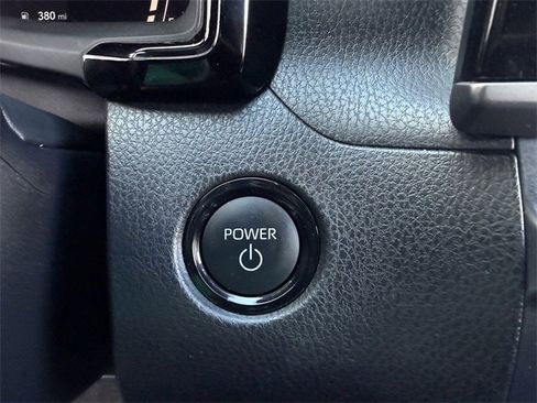 Used 2025 Toyota Camry SE image 24