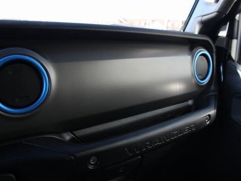 Used 2022 Jeep Wrangler Sport S image 25