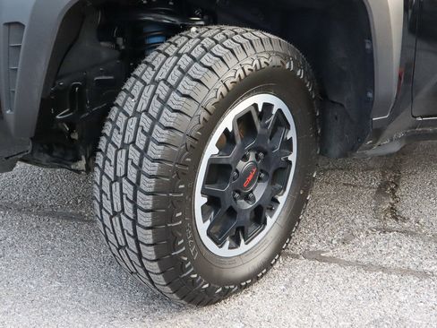 Used 2024 Toyota Tacoma TRD Off-Road image 19